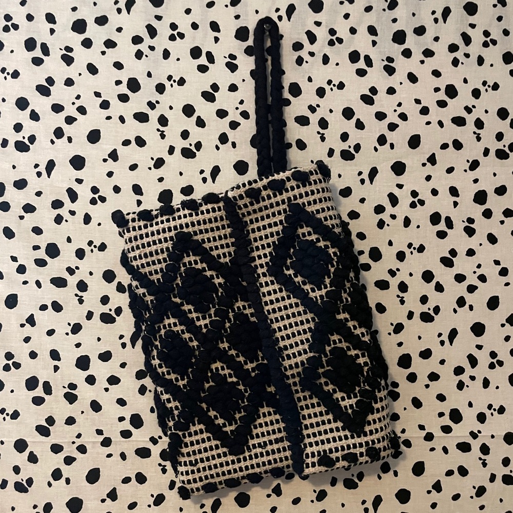 elizabeth and james wristlet